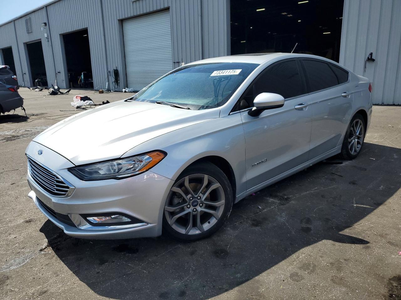 2017 Ford Fusion Se Hybrid - zdjęcie główne