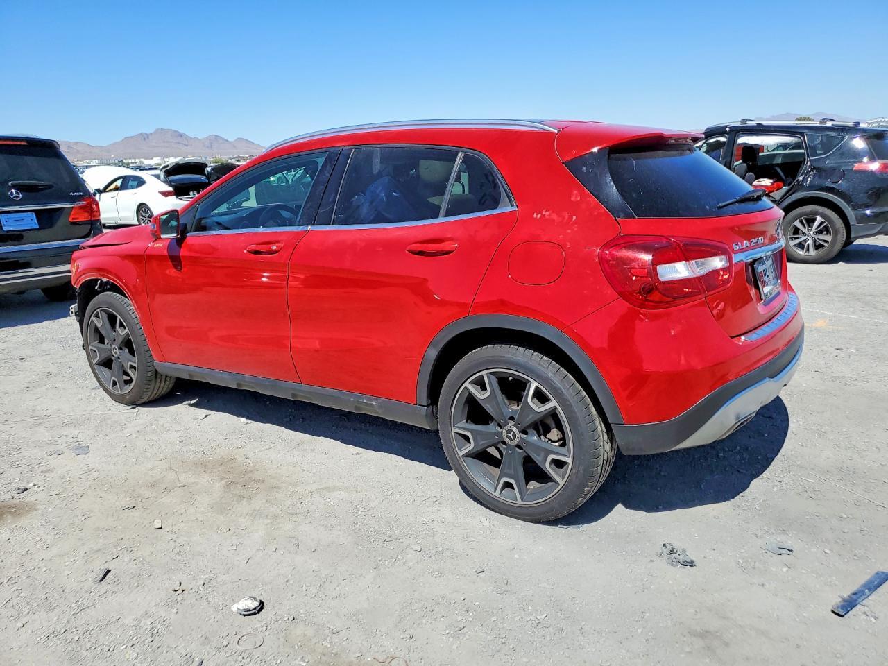 2018 Mercedes-Benz Gla 250 4Matic - zdjęcie 2