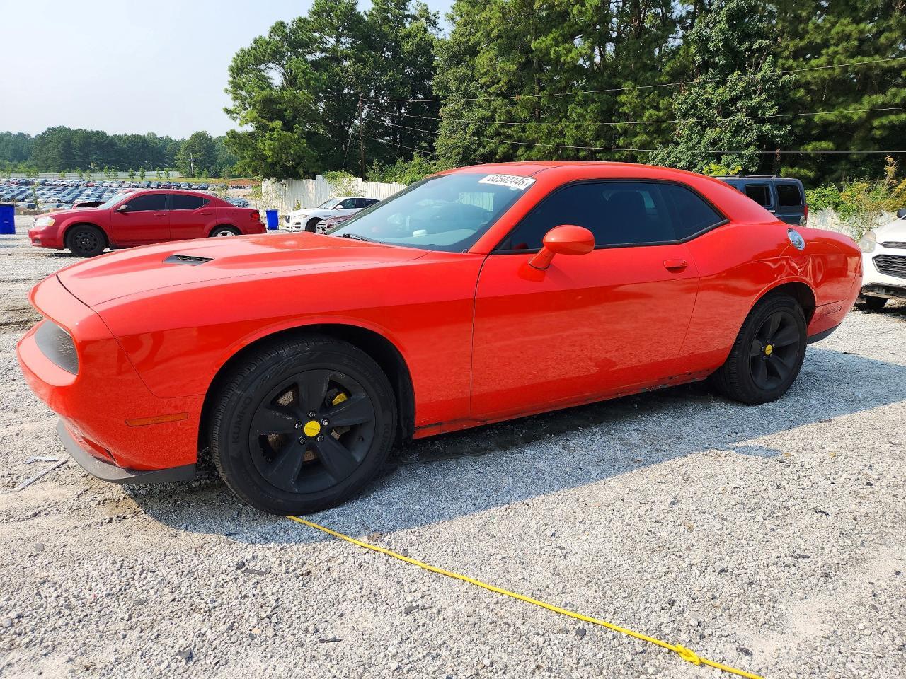 2016 Dodge Challenger Sxt - zdjęcie główne