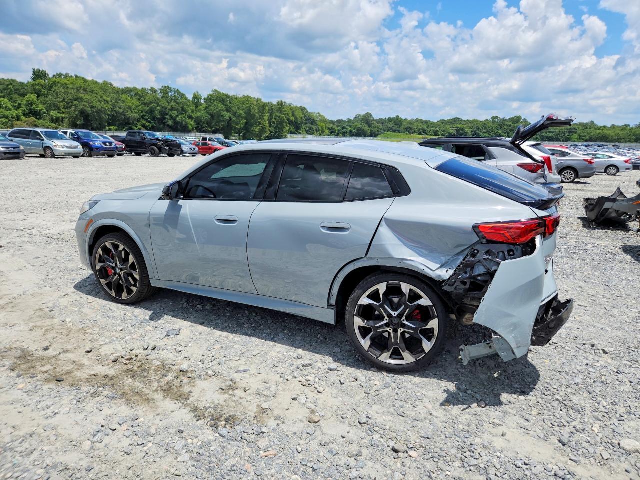 2026 BMW X2 xDrive28I - zdjęcie 2