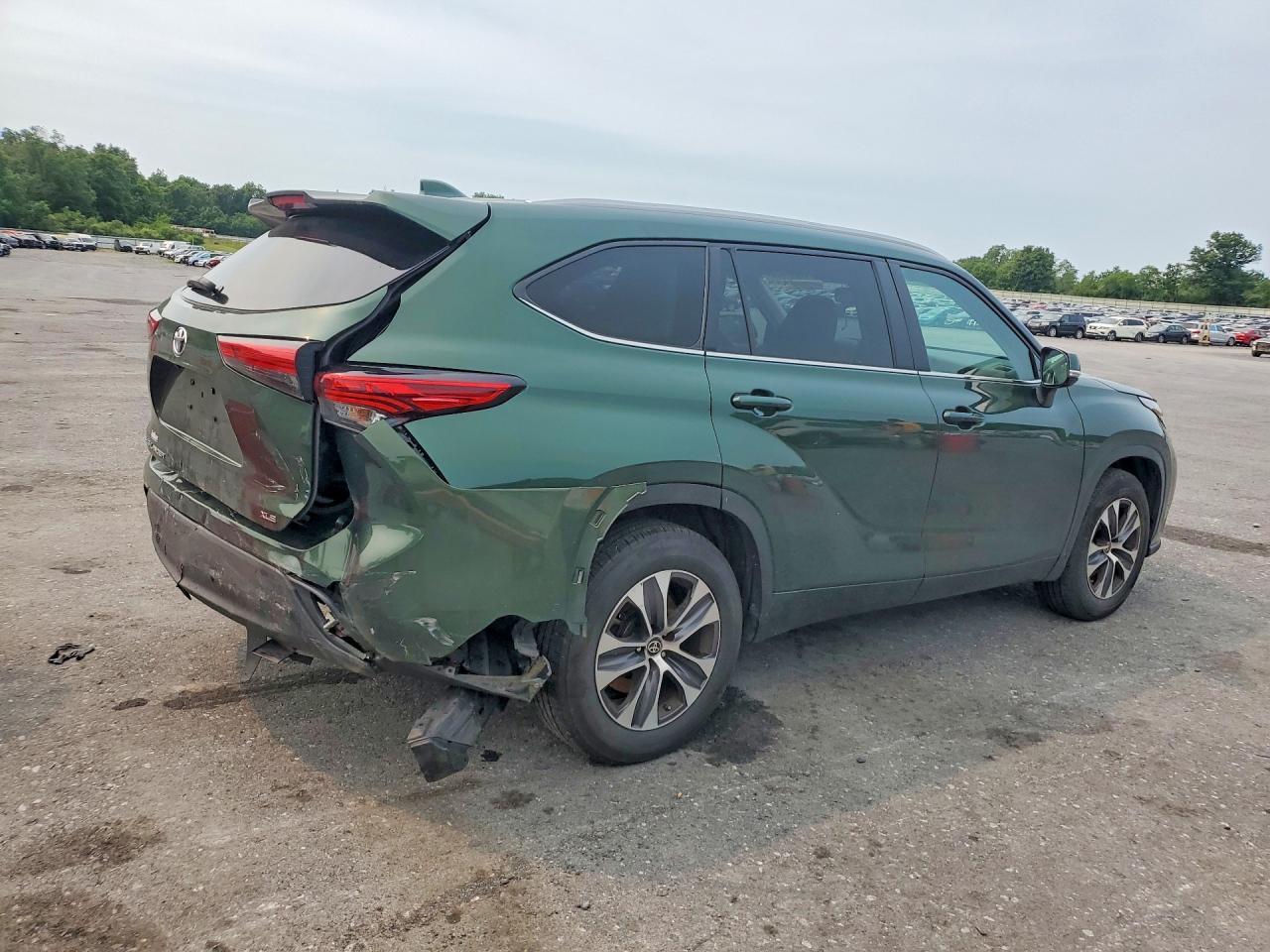 2023 Toyota Highlander Xle - zdjęcie 3