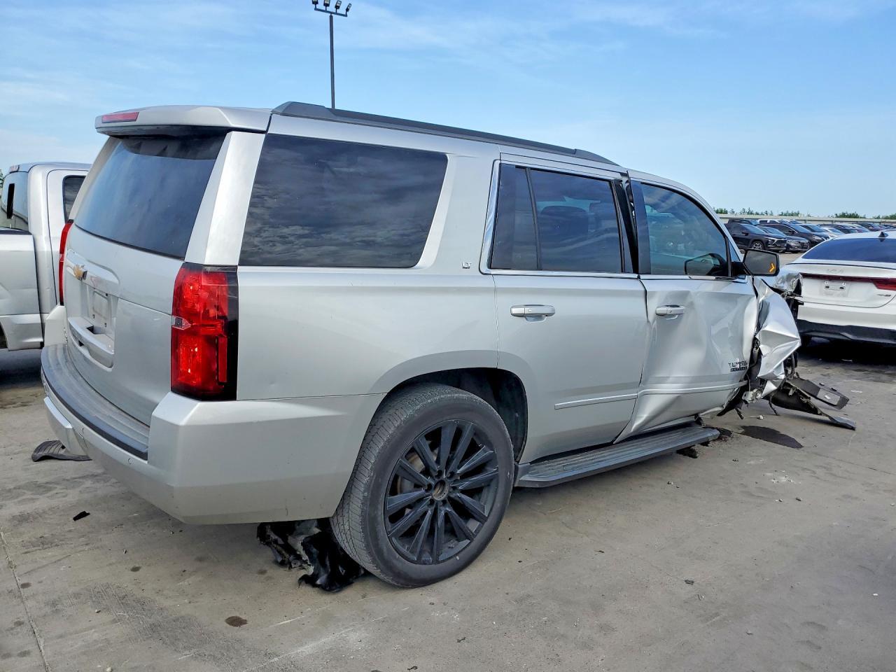 2018 Chevrolet Tahoe C1500 Lt - zdjęcie 3