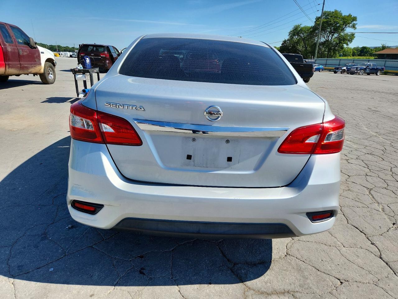 2017 Nissan Sentra S - zdjęcie 6