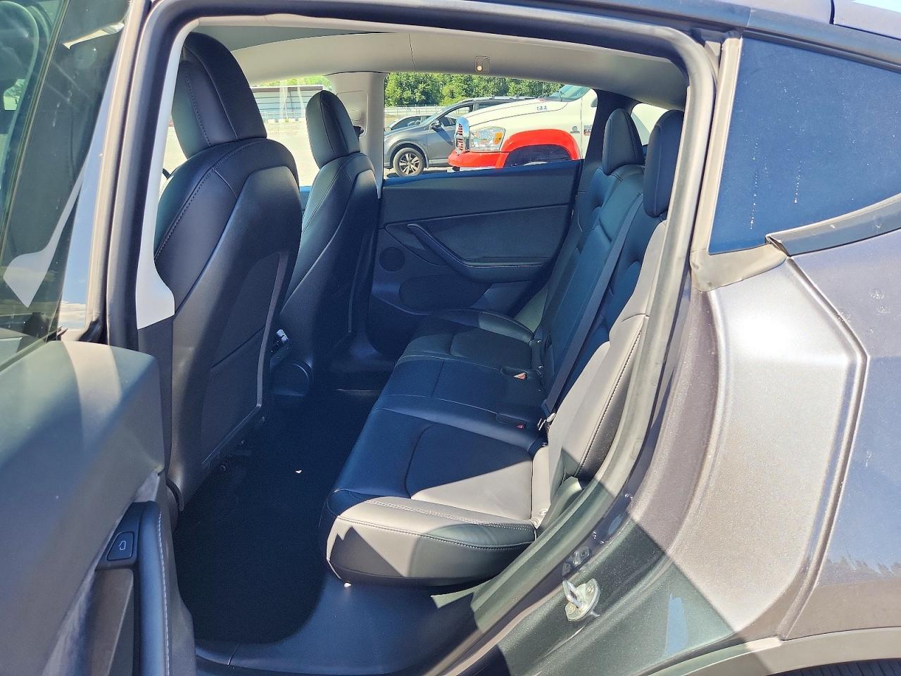 2021 Tesla Model Y - zdjęcie 10
