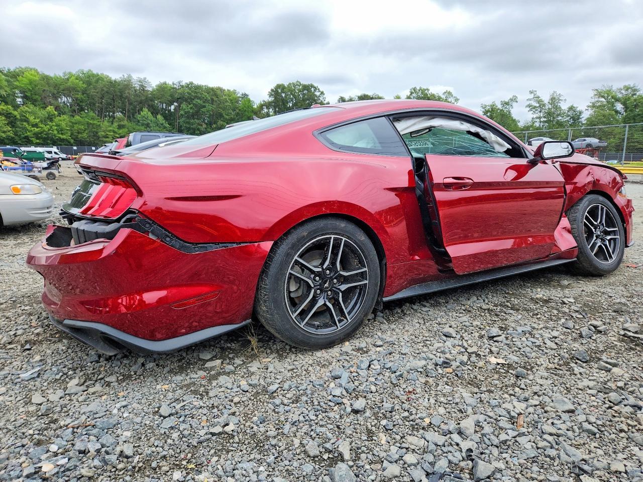 2018 Ford Mustang - zdjęcie 3