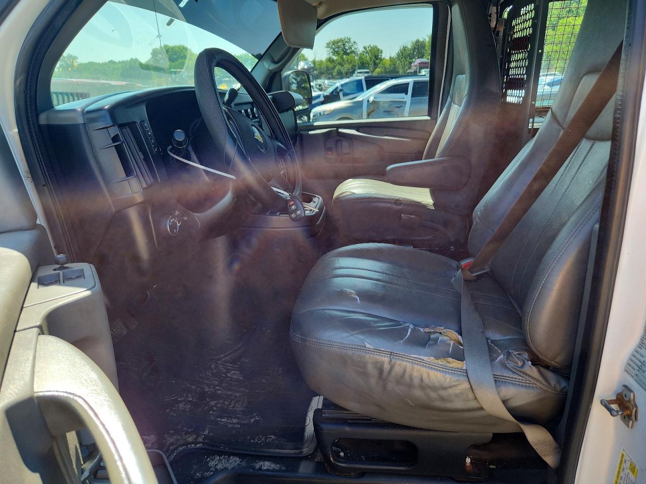 2014 Chevrolet Express G1500 - zdjęcie 7