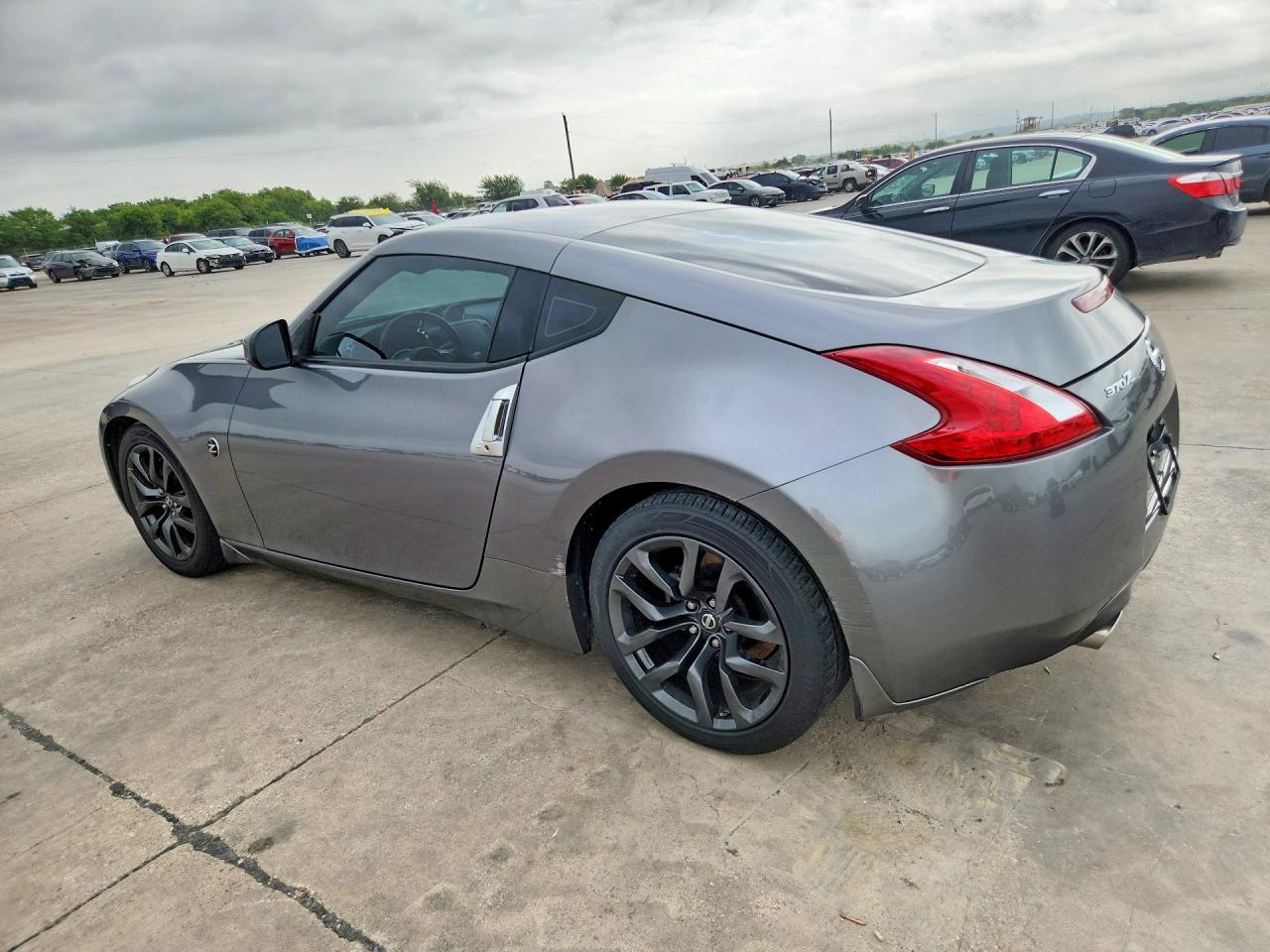 2016 Nissan 370Z Base - zdjęcie 2