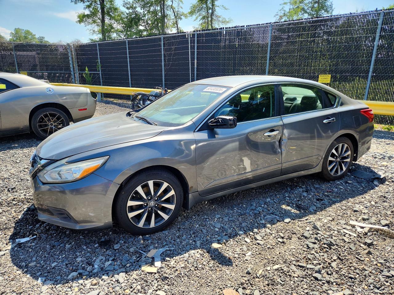 2016 Nissan Altima 2.5 Sv - zdjęcie główne