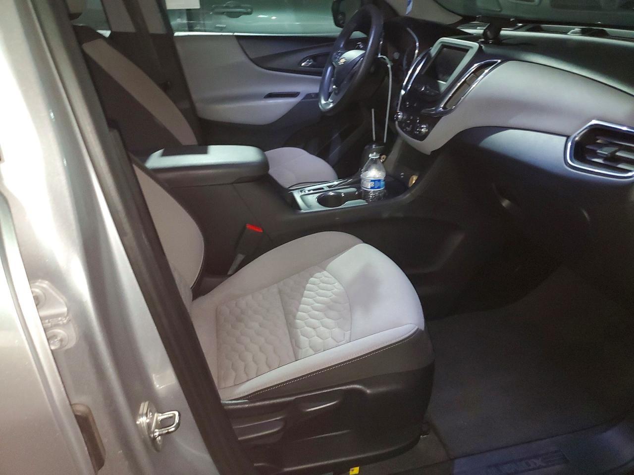 2020 Chevrolet Equinox Ls - zdjęcie 13