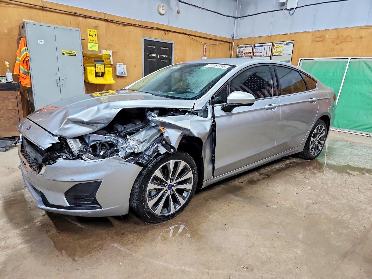 2020 Ford Fusion Se - zdjęcie główne