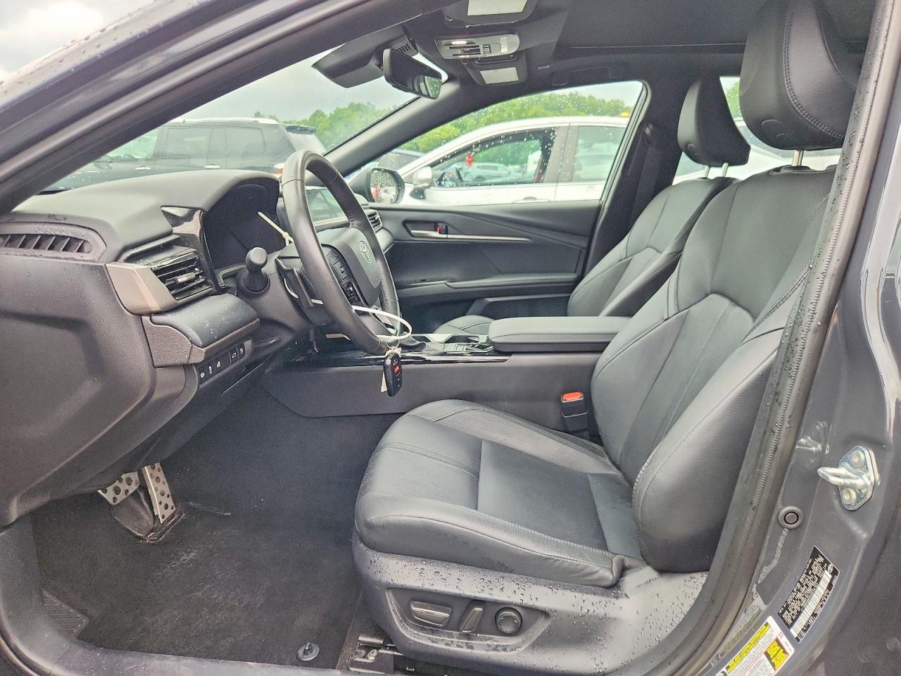 2025 Toyota Camry Xse - zdjęcie 7
