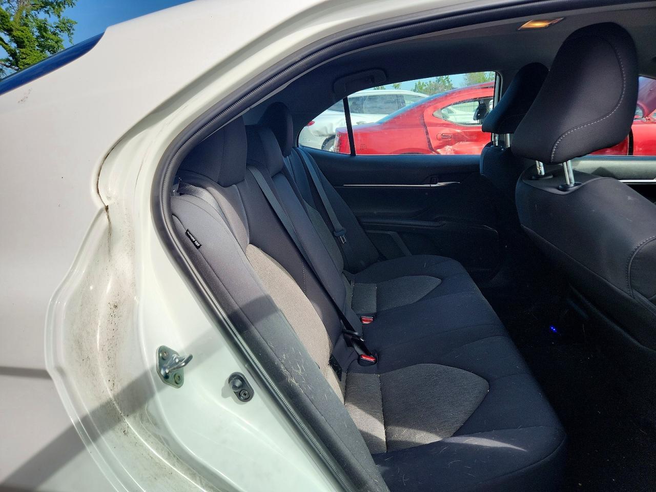 2023 Toyota Camry Le - zdjęcie 10