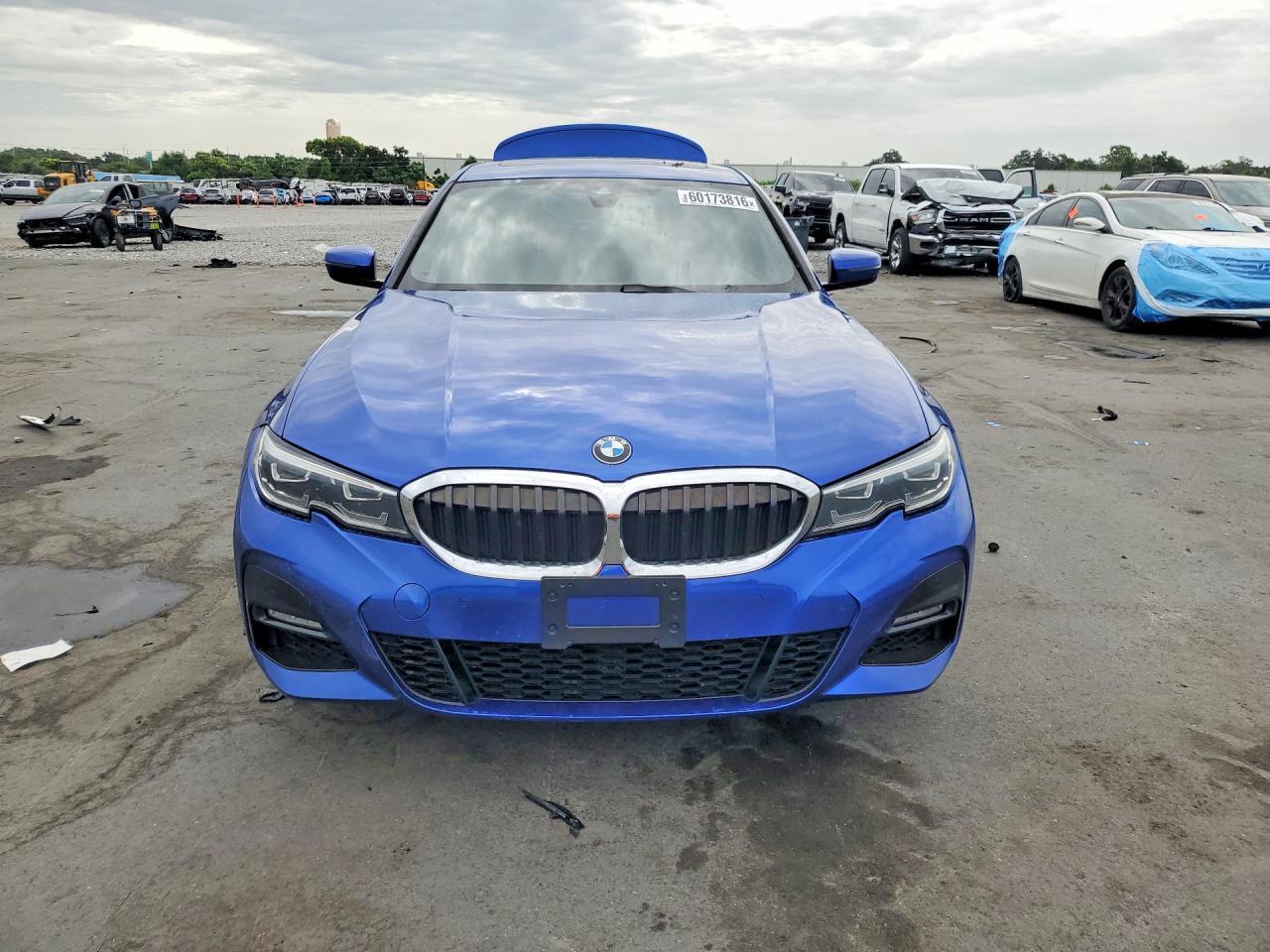2020 BMW Seria 3 330i - zdjęcie 5