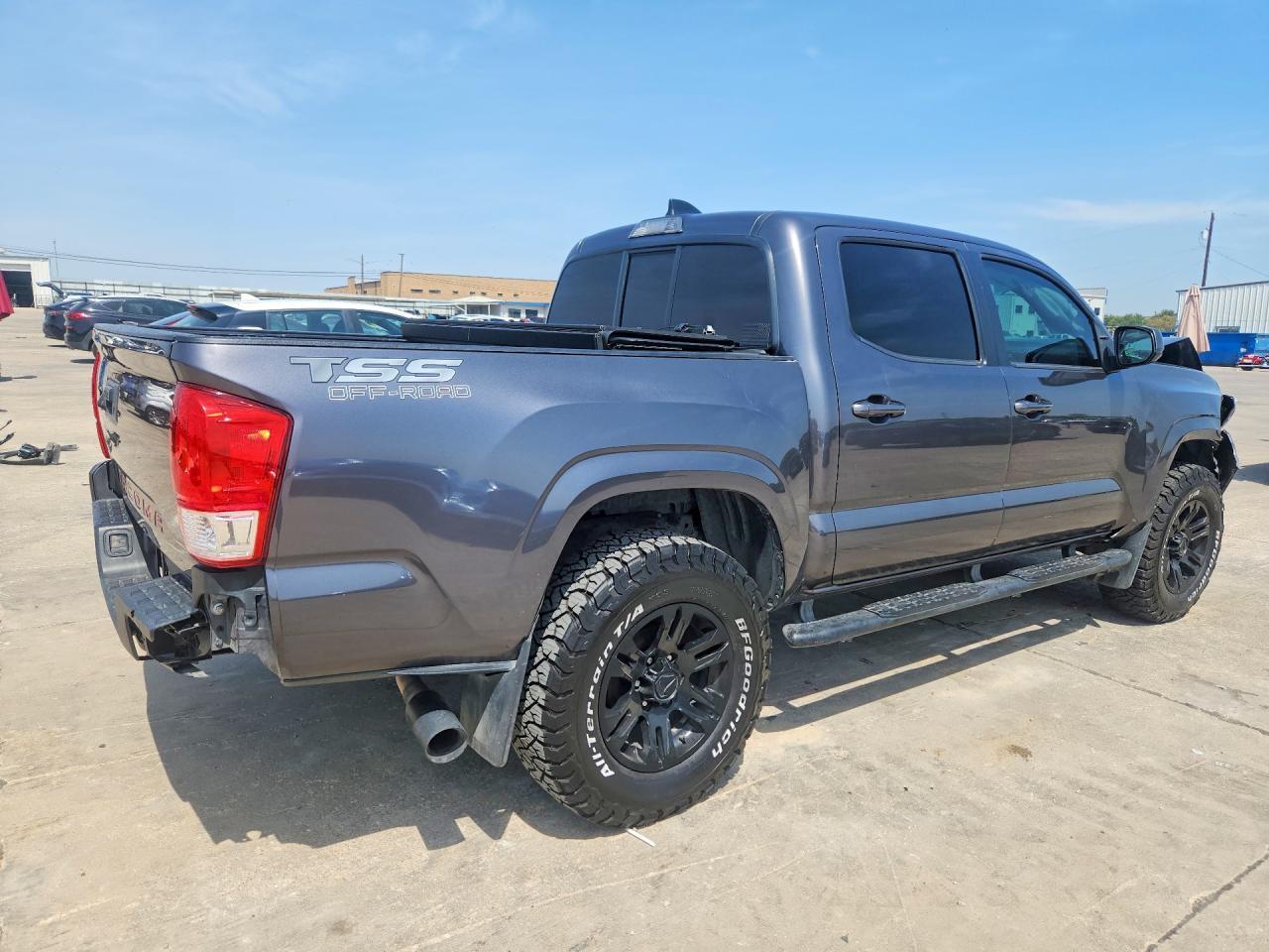 2022 Toyota Tacoma Sr - zdjęcie 5