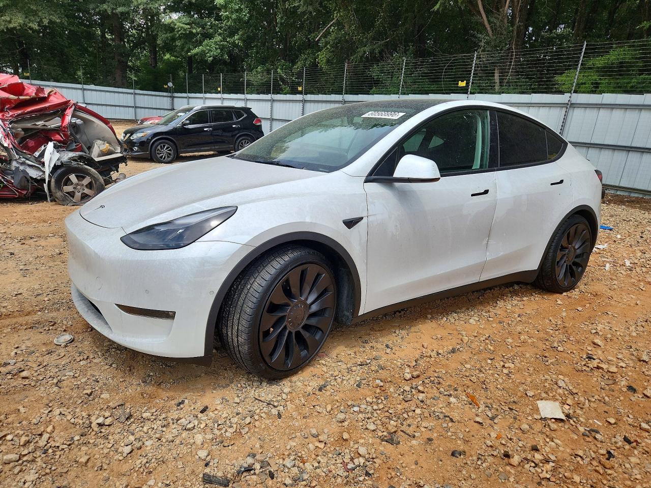 2021 Tesla Model Y - zdjęcie główne