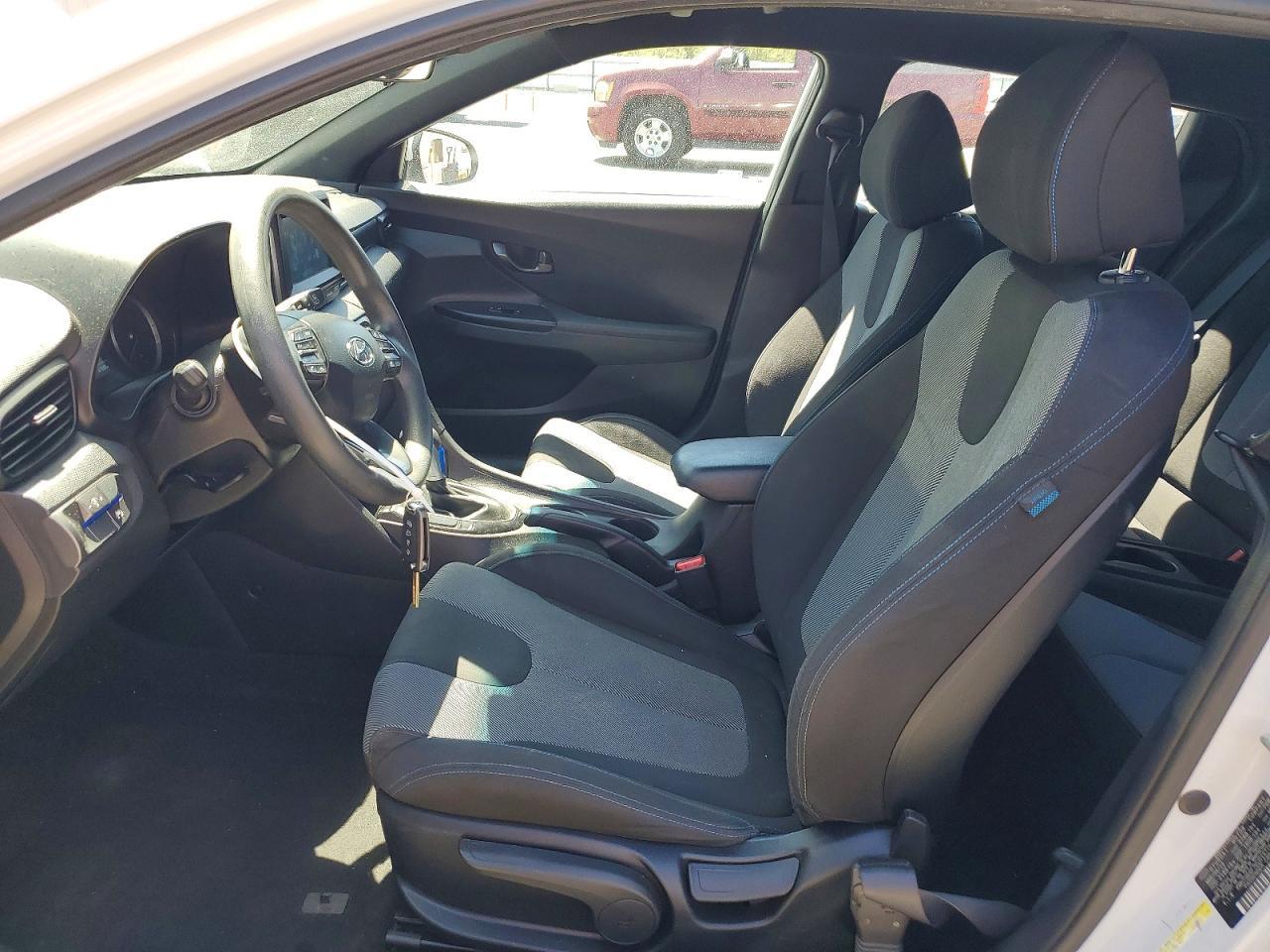 2019 Hyundai Veloster 2.0L - zdjęcie 7