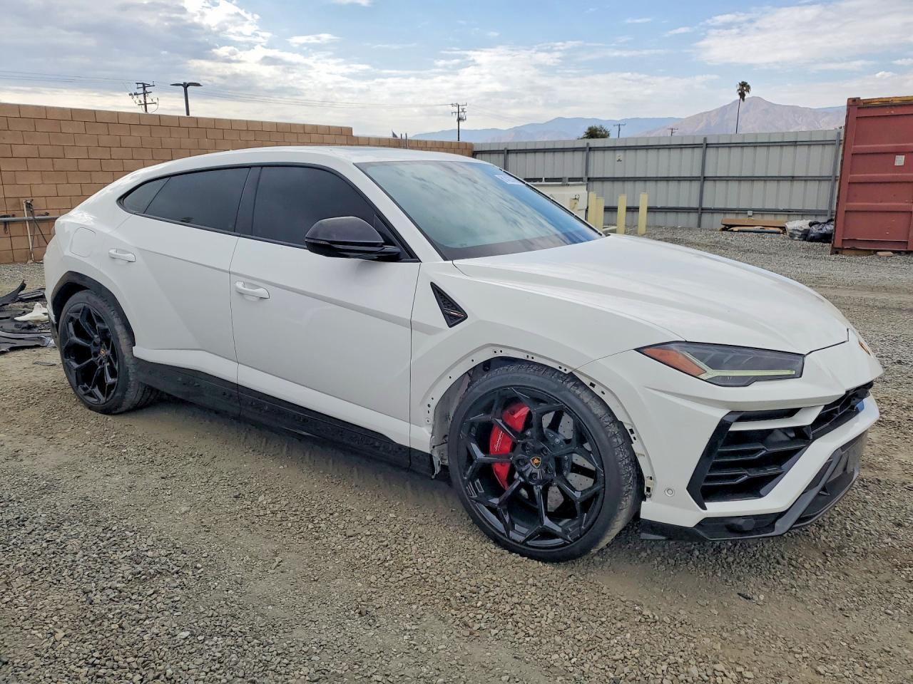 2022 Lamborghini Urus - zdjęcie 4