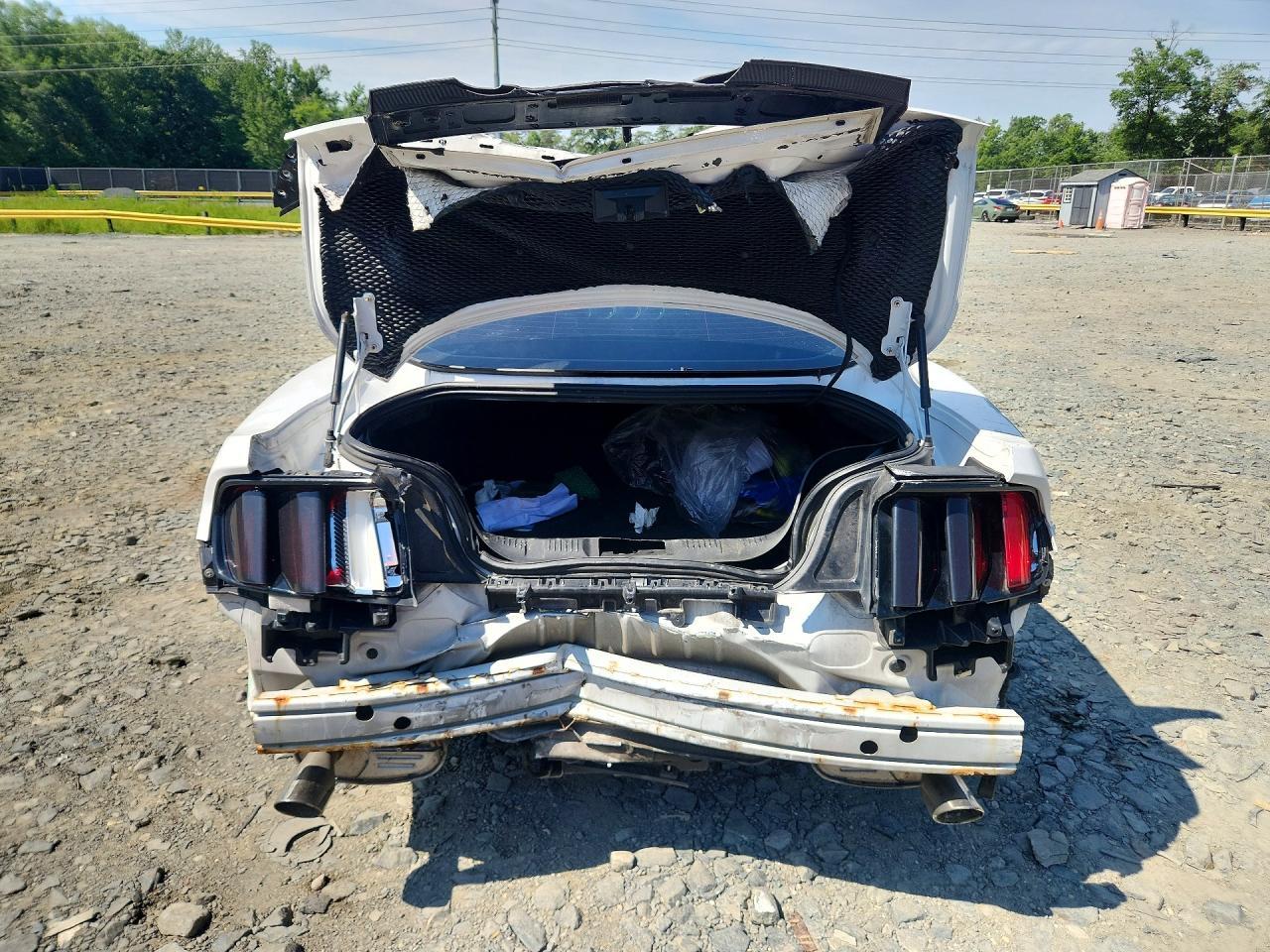 2017 Ford Mustang - zdjęcie 6