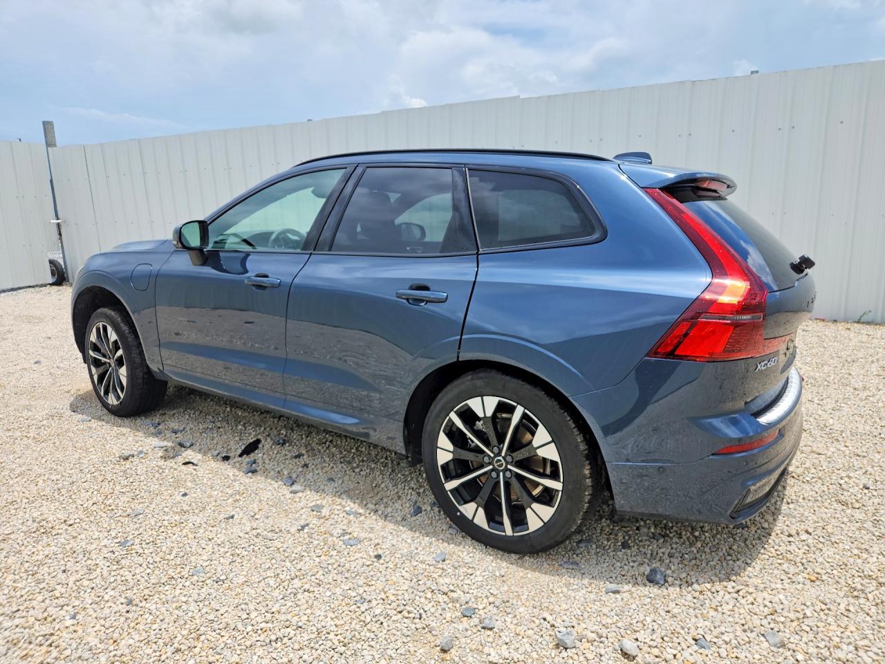 Volvo XC60 - zdjęcie 2