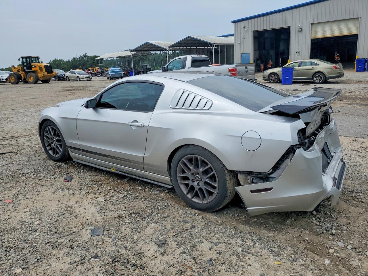 2014 Ford Mustang - zdjęcie 2