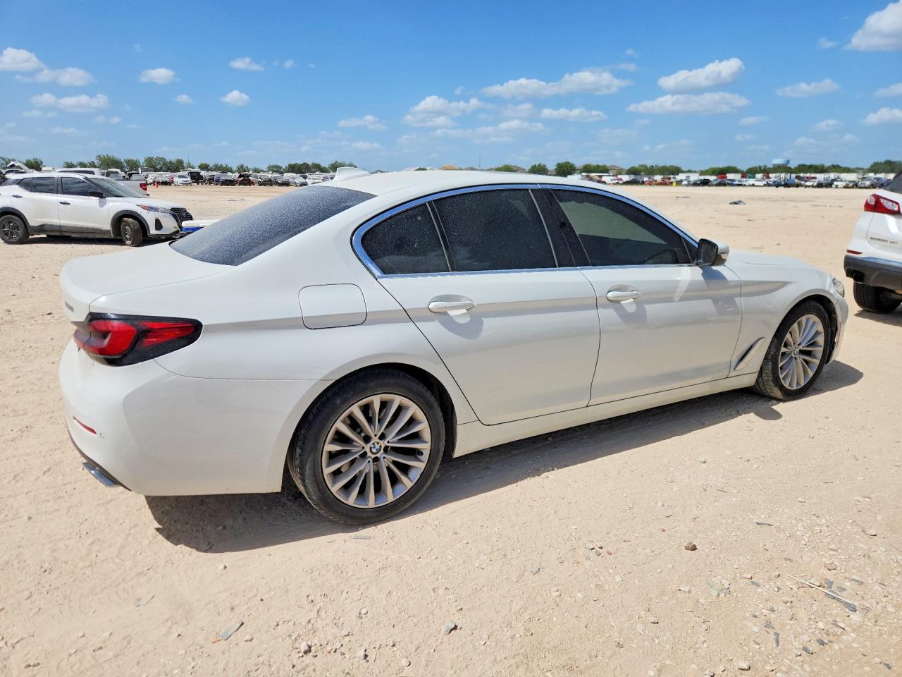 2021 BMW Seria 5 530i - zdjęcie 3