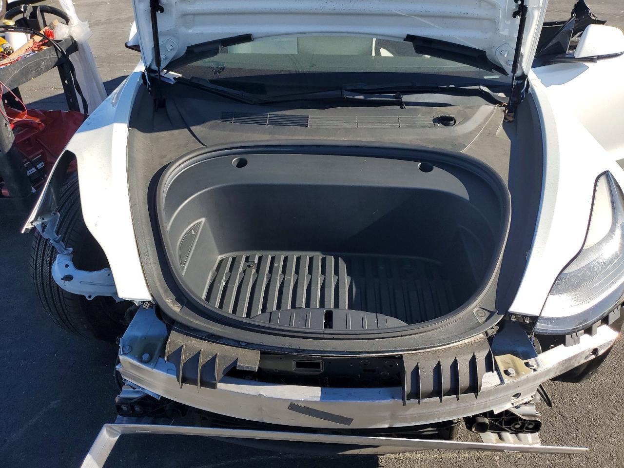 2021 Tesla Model 3 - zdjęcie 11
