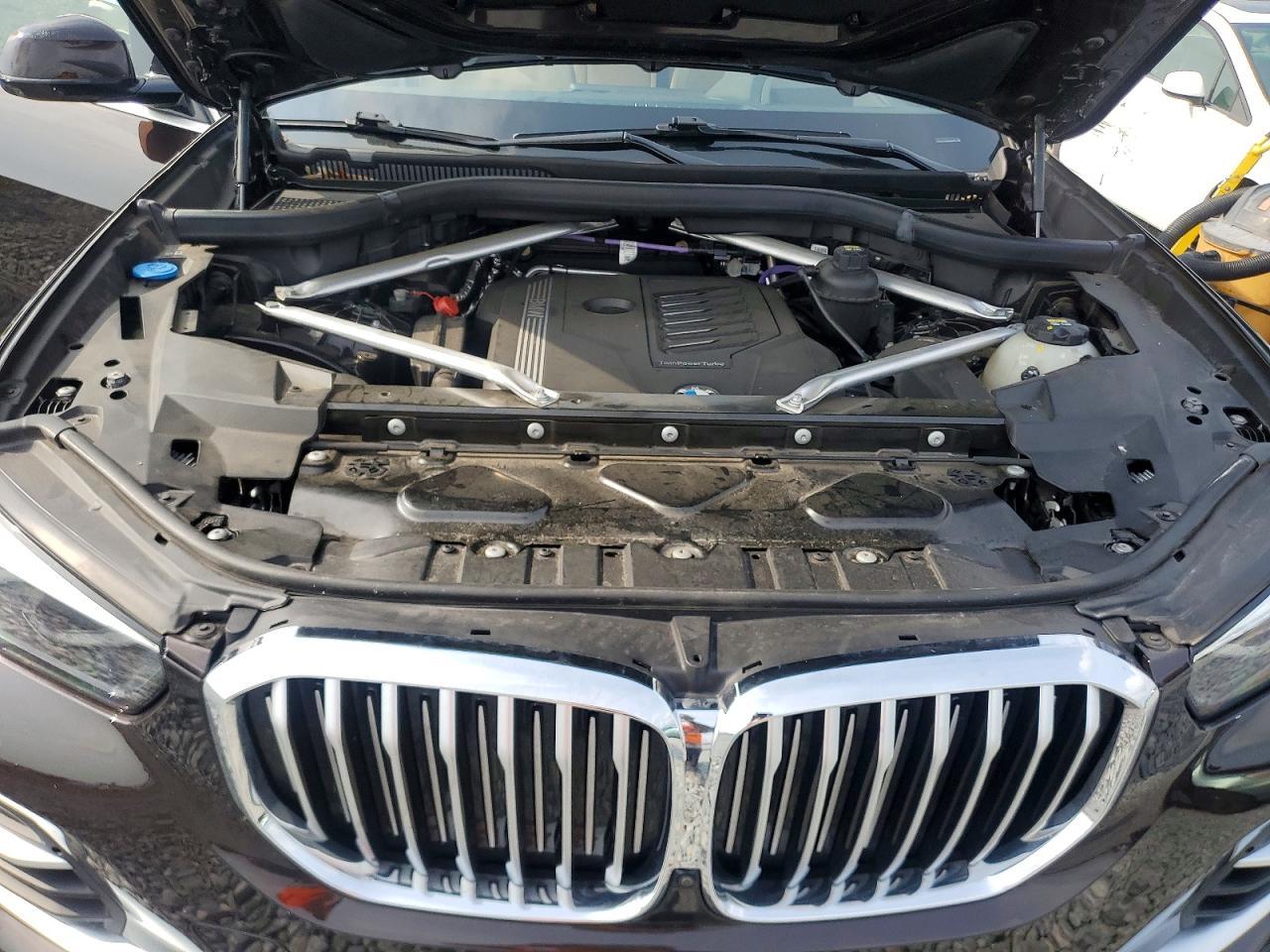 2021 BMW X5 xDrive40I - zdjęcie 12