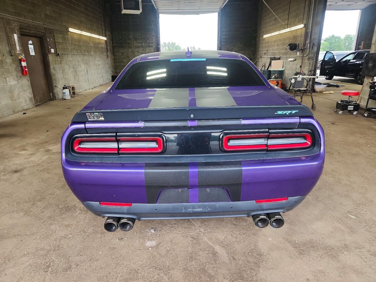 2016 Dodge Challenger Srt Hellcat - zdjęcie 6