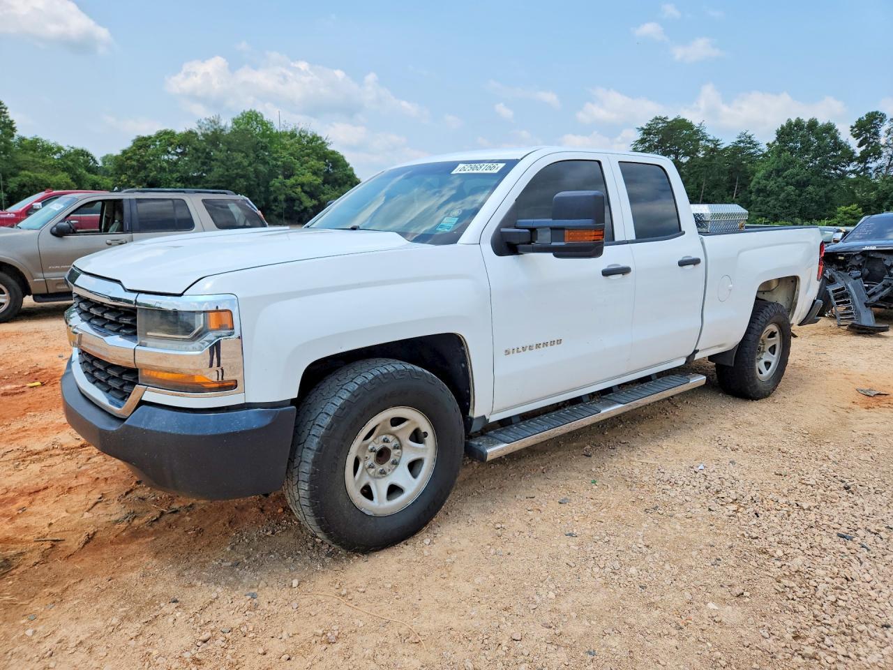 2017 Chevrolet Silverado C1500 - zdjęcie główne