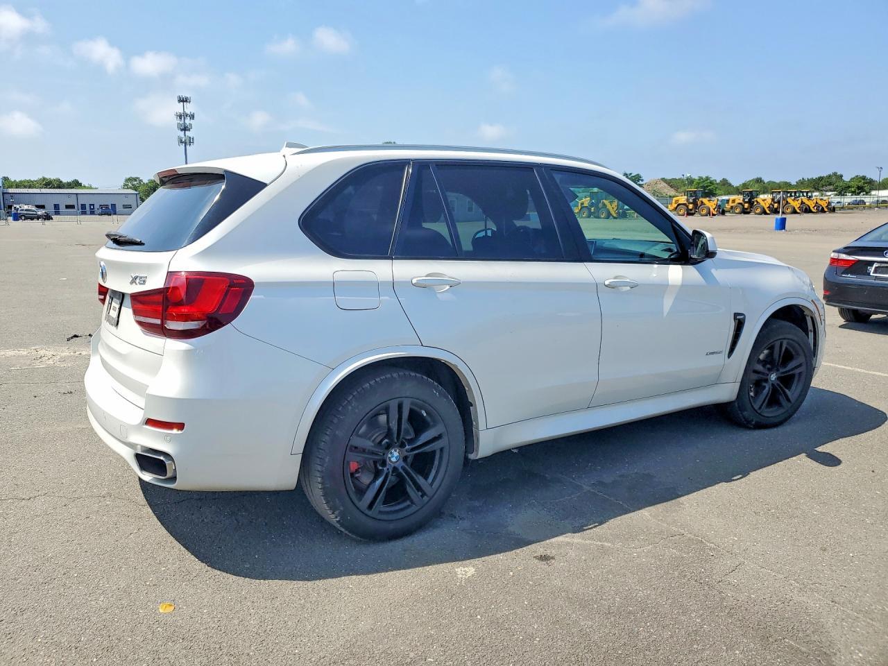2015 BMW X5 xDrive35I - zdjęcie 3