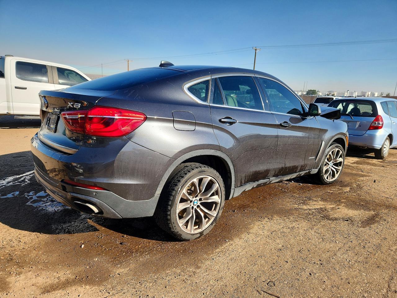 2017 BMW X6 xDrive50I - zdjęcie 3