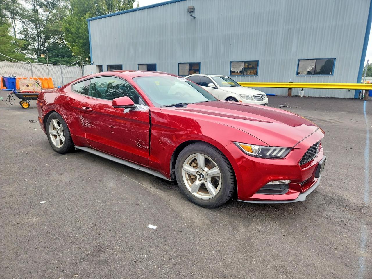 2015 Ford Mustang - zdjęcie 4