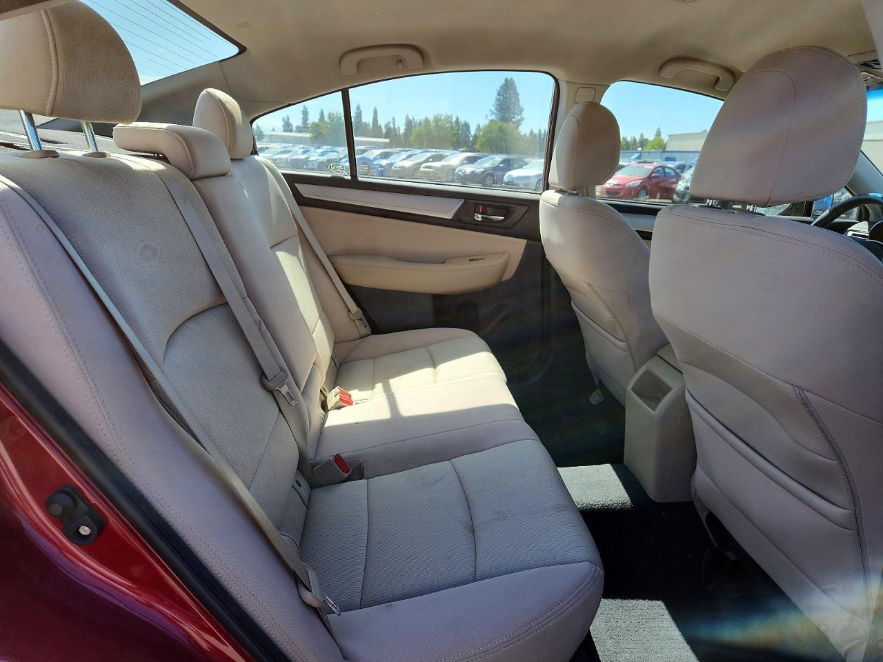 2017 Subaru Legacy 2.5I Premium - zdjęcie 10