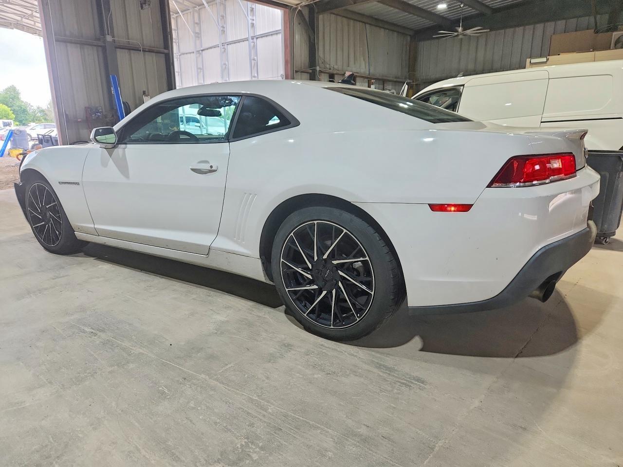 2015 Chevrolet Camaro Ls - zdjęcie 2
