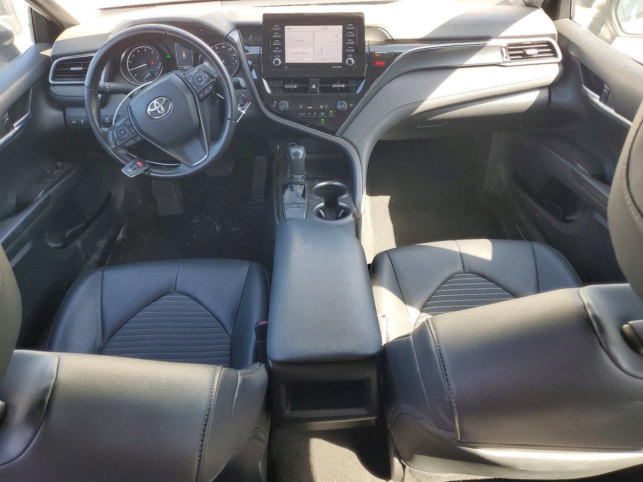 2023 Toyota Camry Se - zdjęcie 8