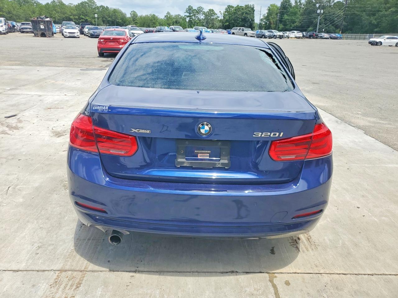 2017 BMW 320 Xi - zdjęcie 6