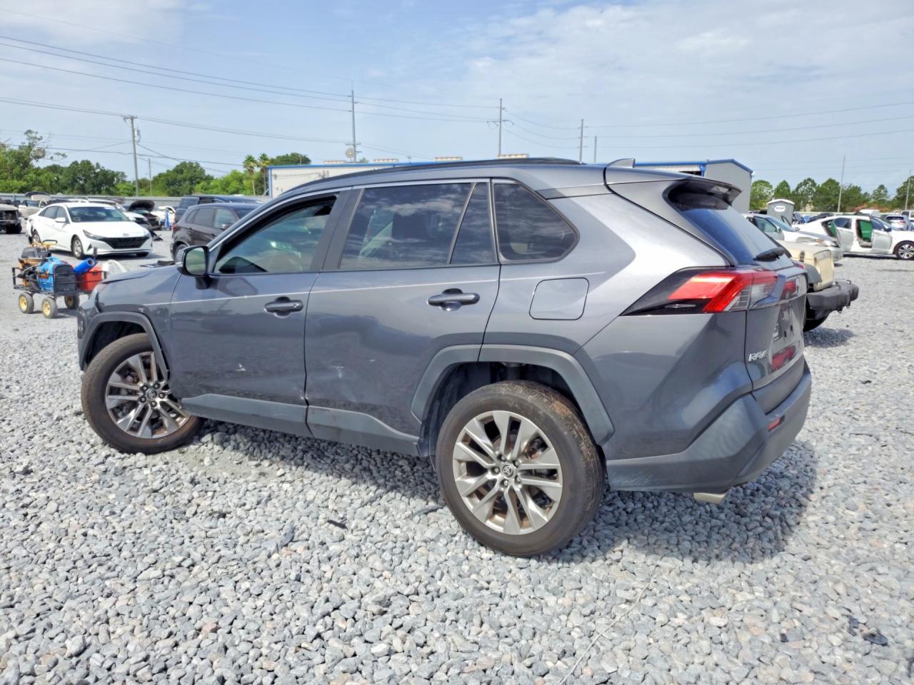 2021 Toyota Rav4 Xle Premium - zdjęcie 2