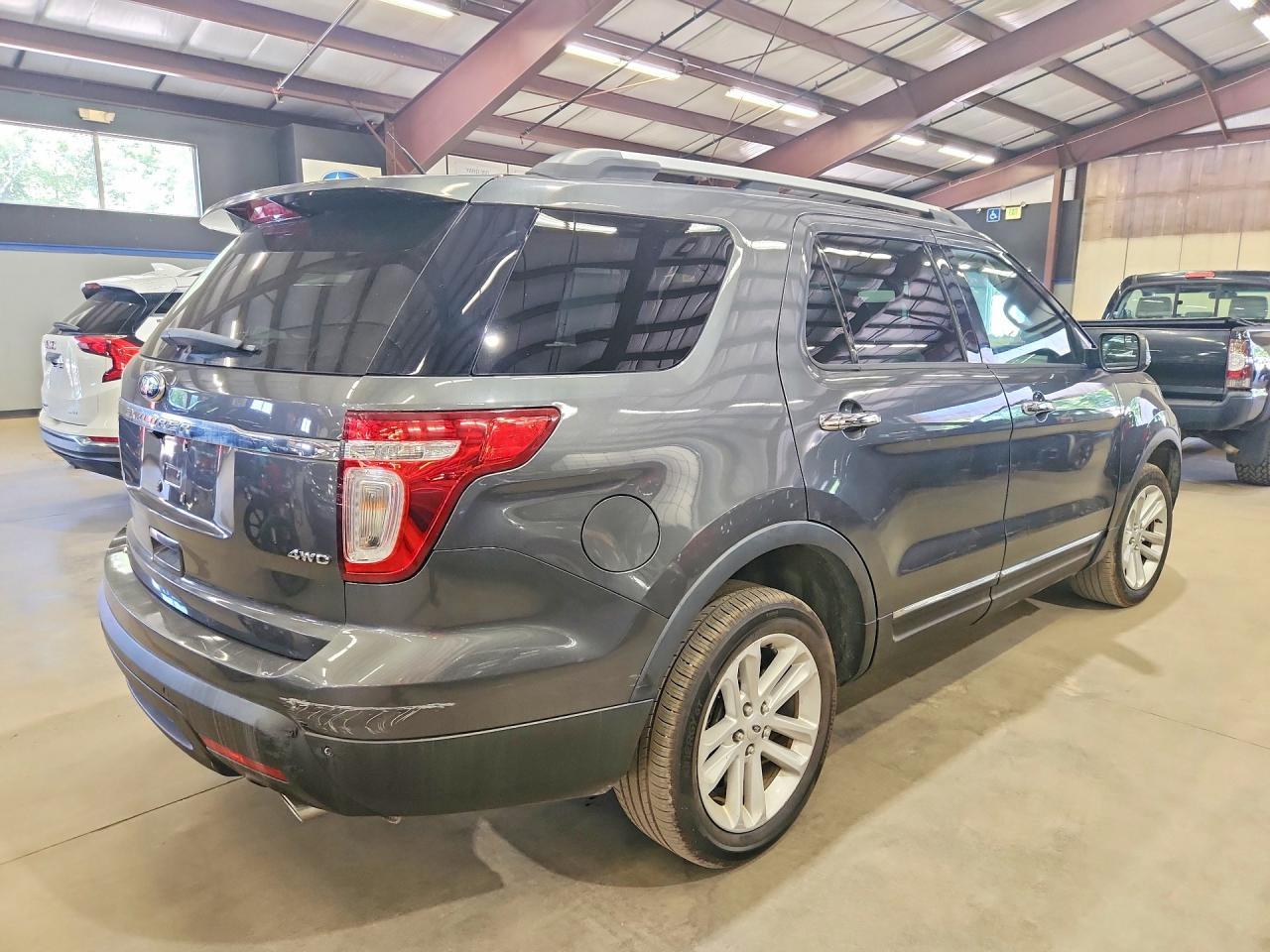 2015 Ford Explorer Xlt - zdjęcie 3