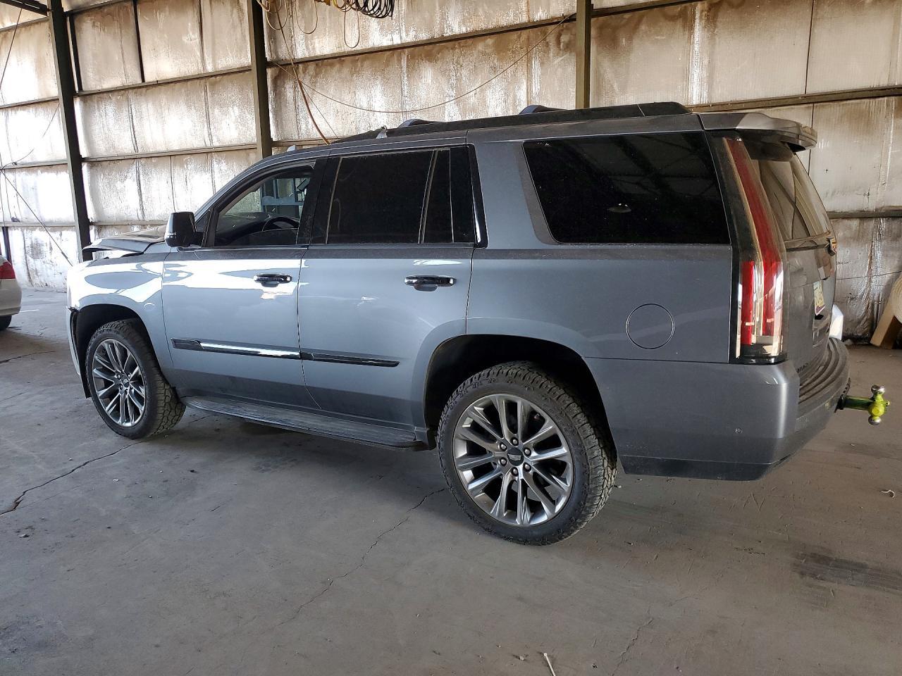 2019 Cadillac Escalade Luxury - zdjęcie 2