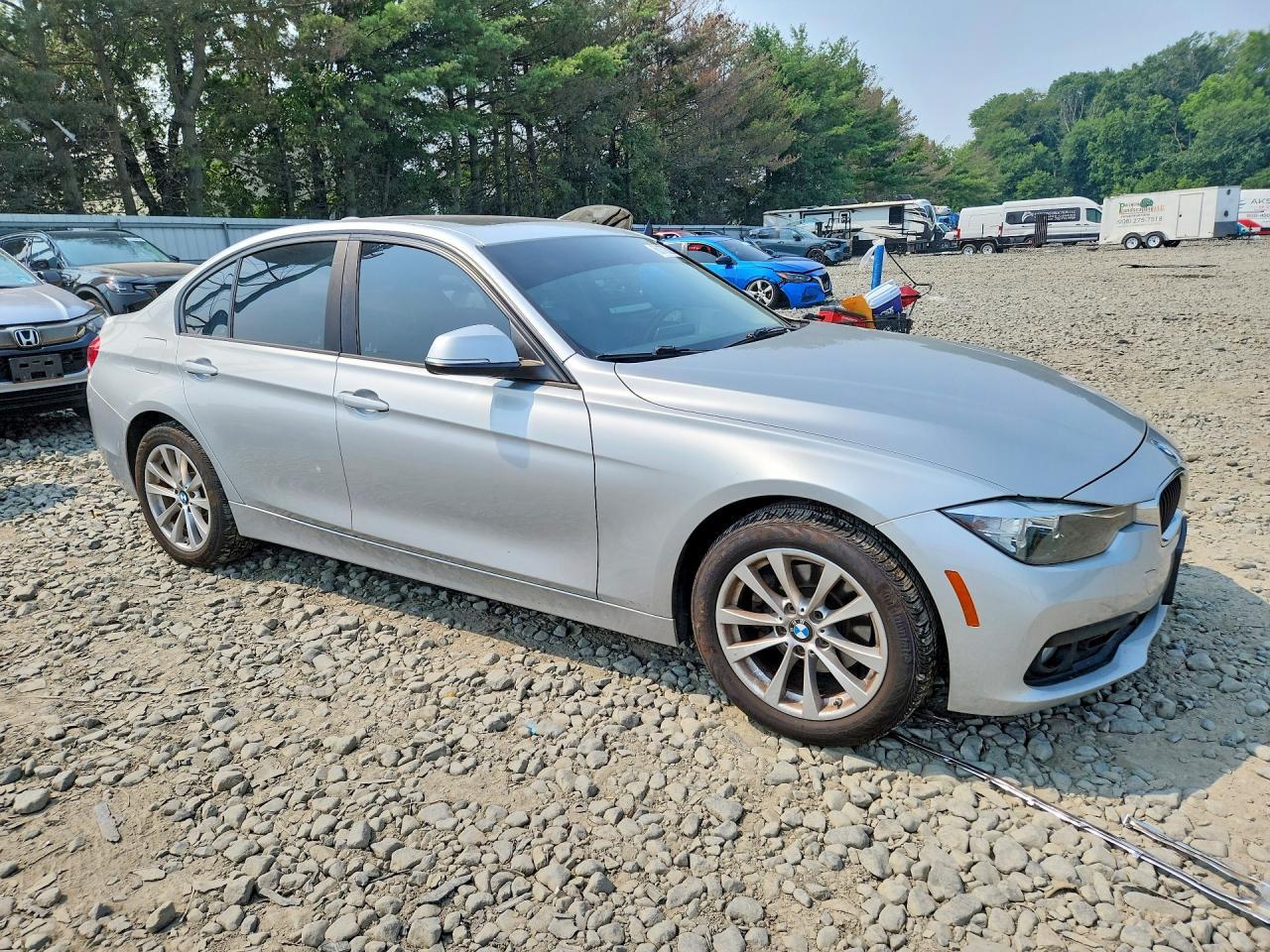 2016 BMW Seria 3 320i - zdjęcie 4