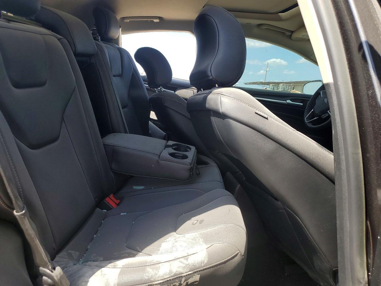 2019 Ford Fusion Titanium - zdjęcie 10