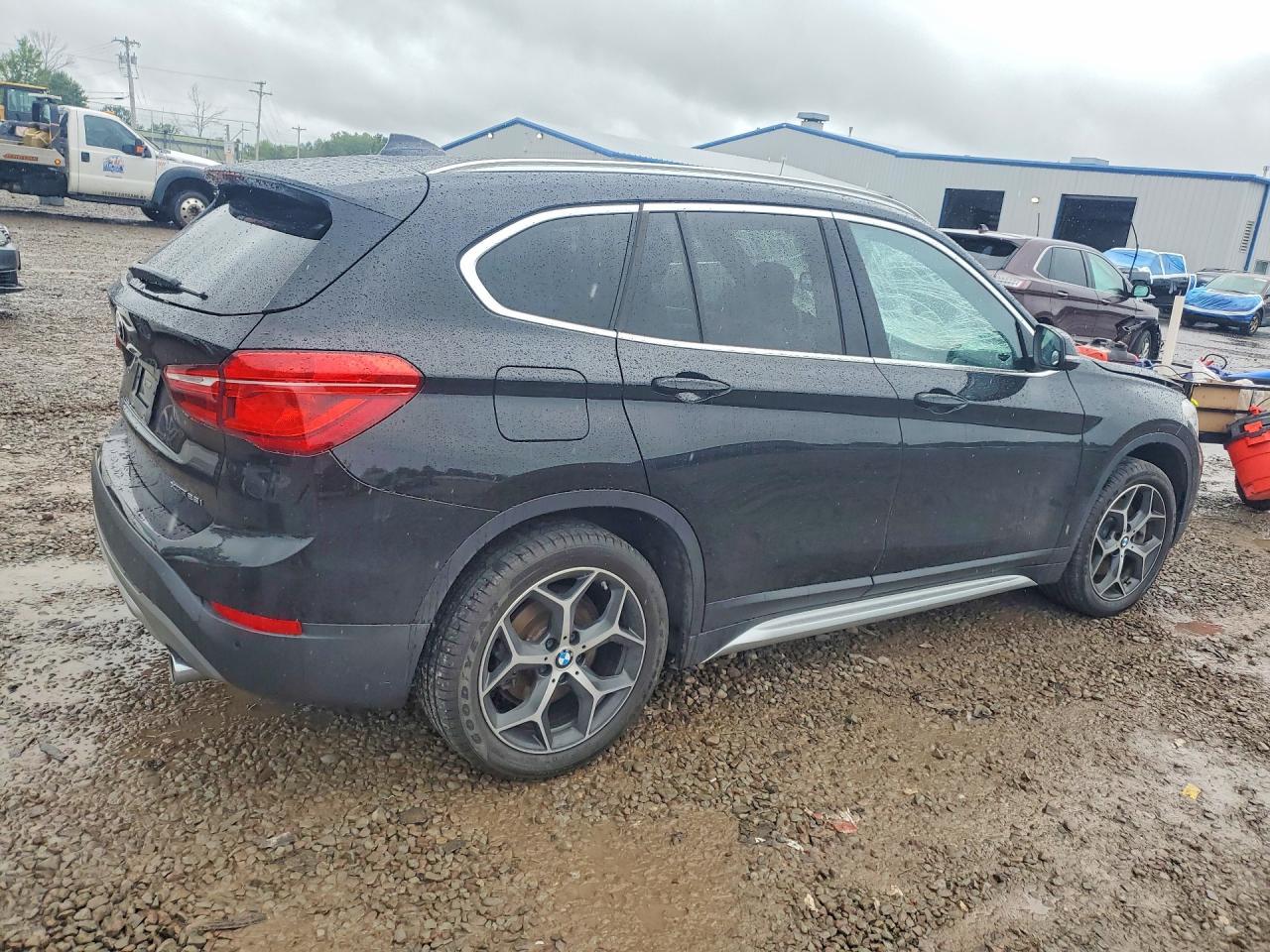2019 BMW X1 xDrive28I - zdjęcie 3