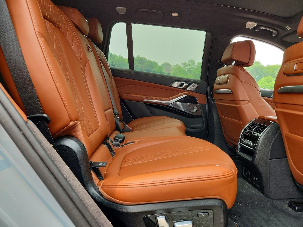 2025 BMW X7 xDrive40I - zdjęcie 11
