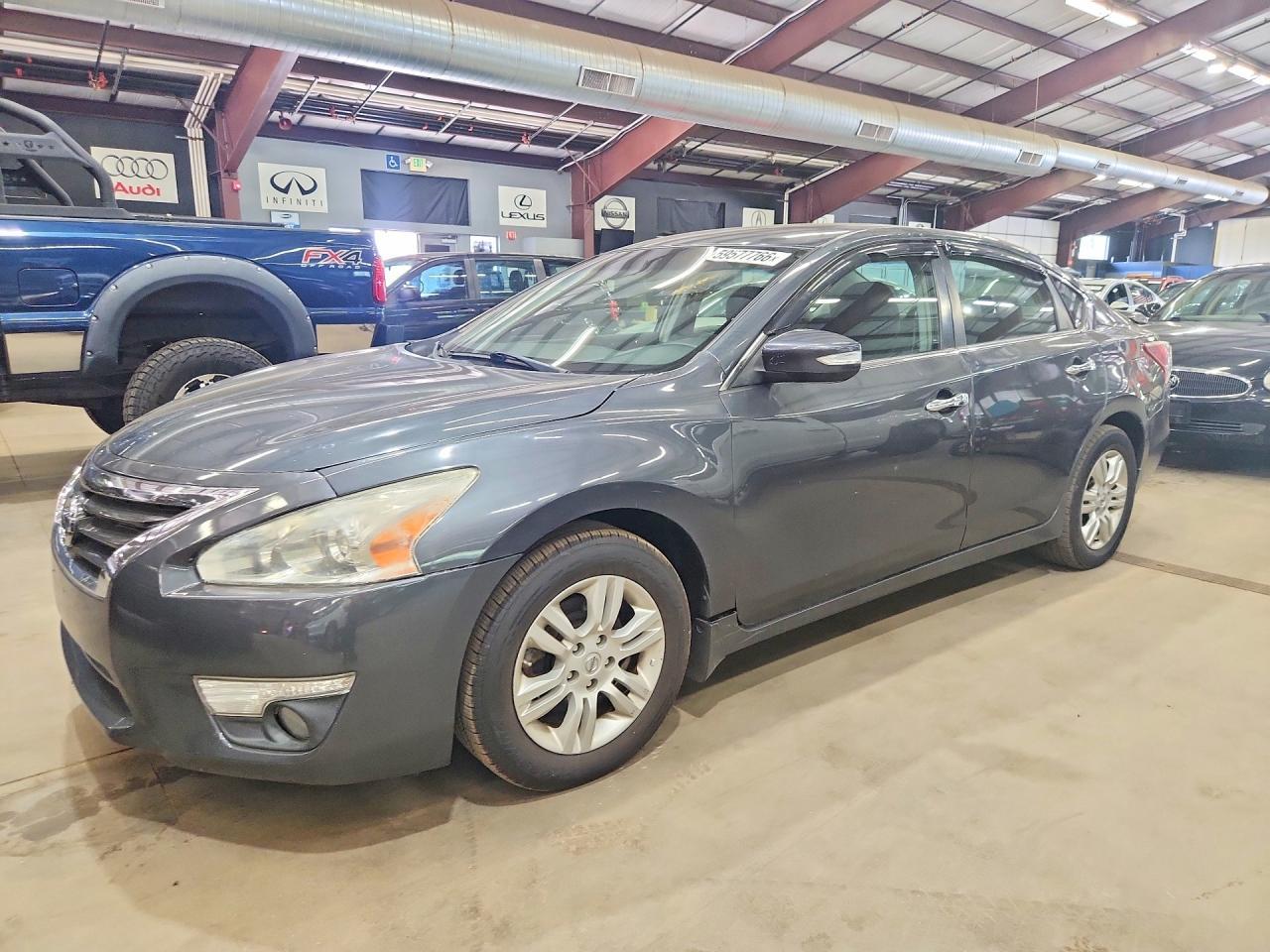 2013 Nissan Altima 2.5 - zdjęcie główne