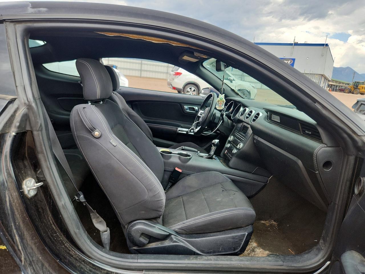 2016 Ford Mustang - zdjęcie 10