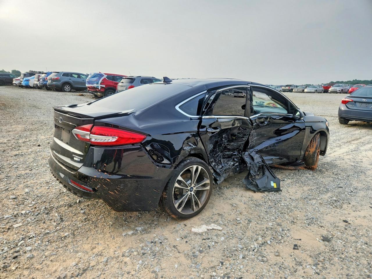 2020 Ford Fusion Titanium - zdjęcie 3