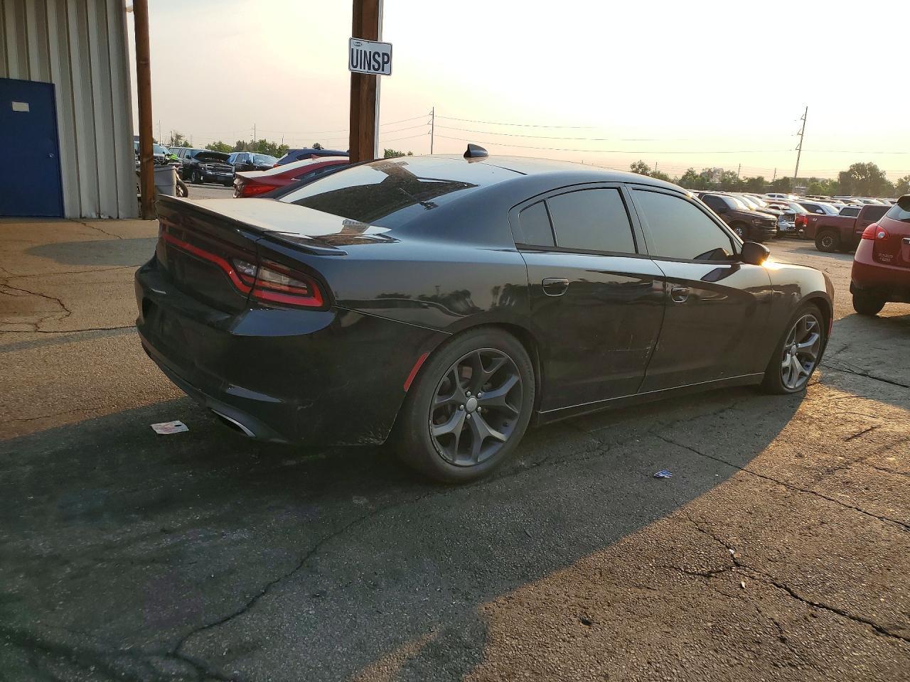 2015 Dodge Charger R/T - zdjęcie 3