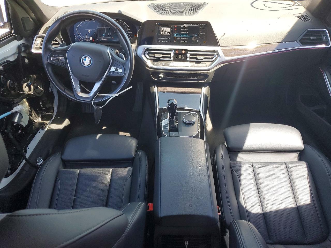 2022 BMW 330E - zdjęcie 8