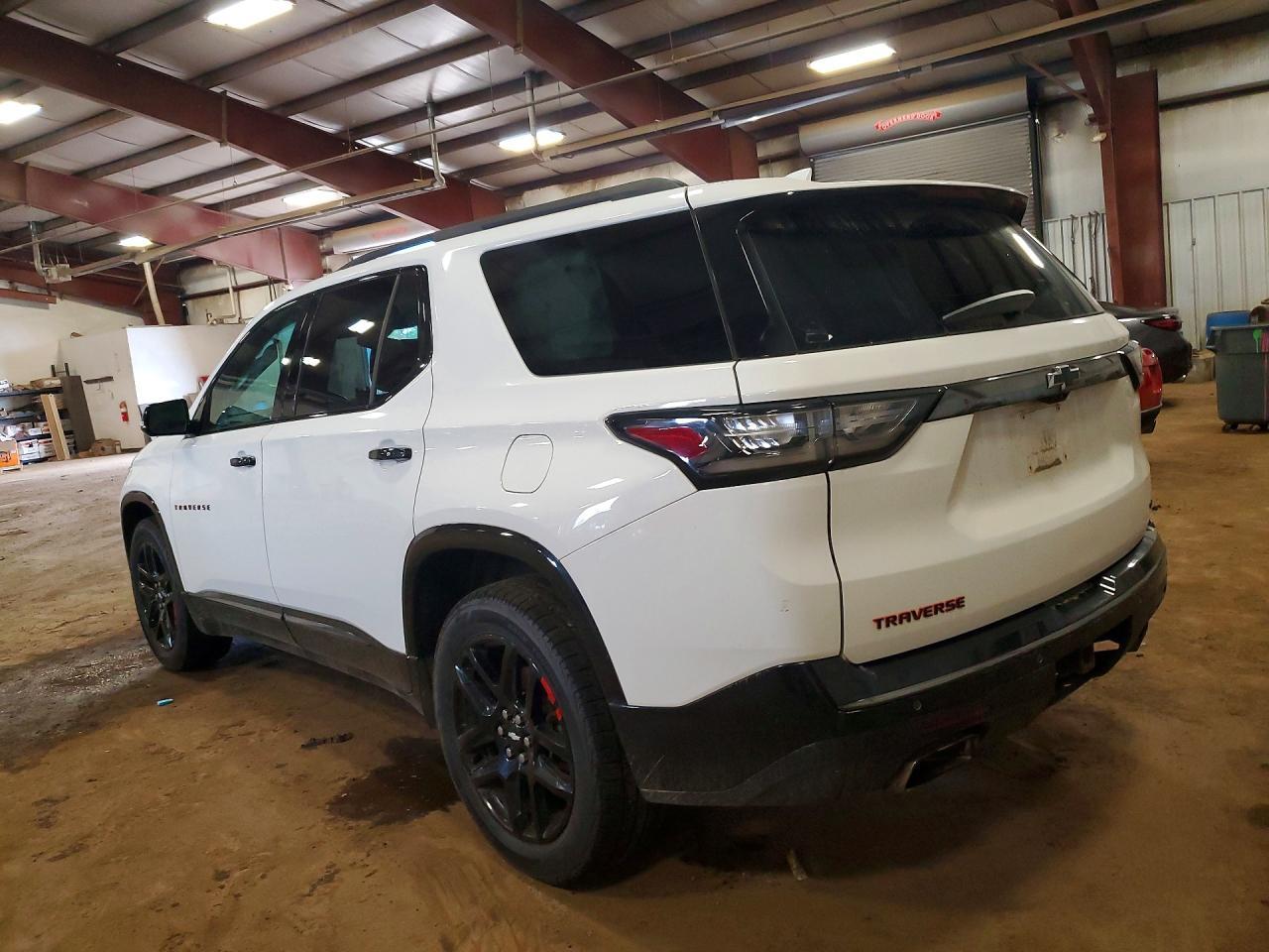 2018 Chevrolet Traverse Premier - zdjęcie 2