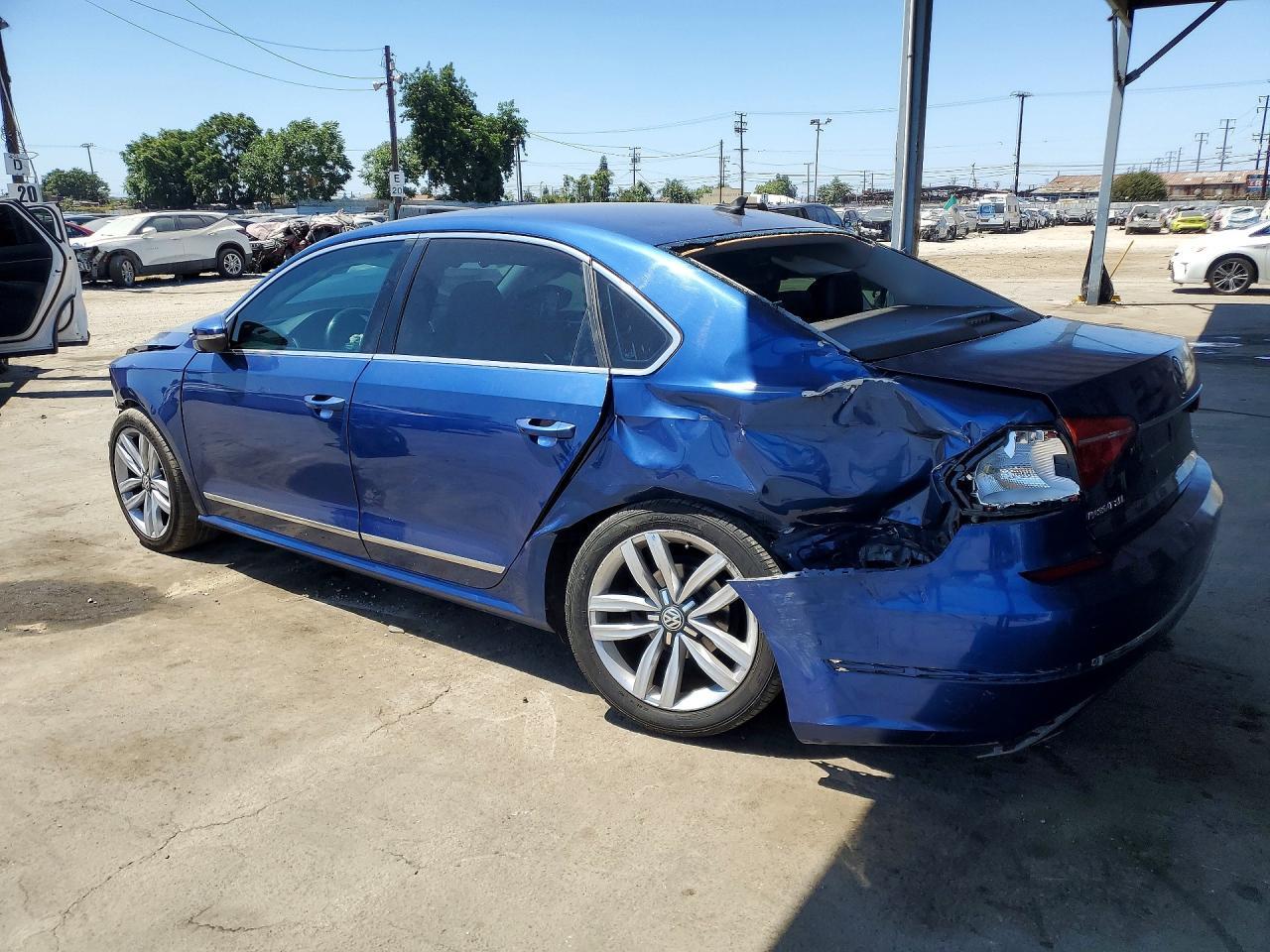 2016 Volkswagen Passat Sel - zdjęcie 2